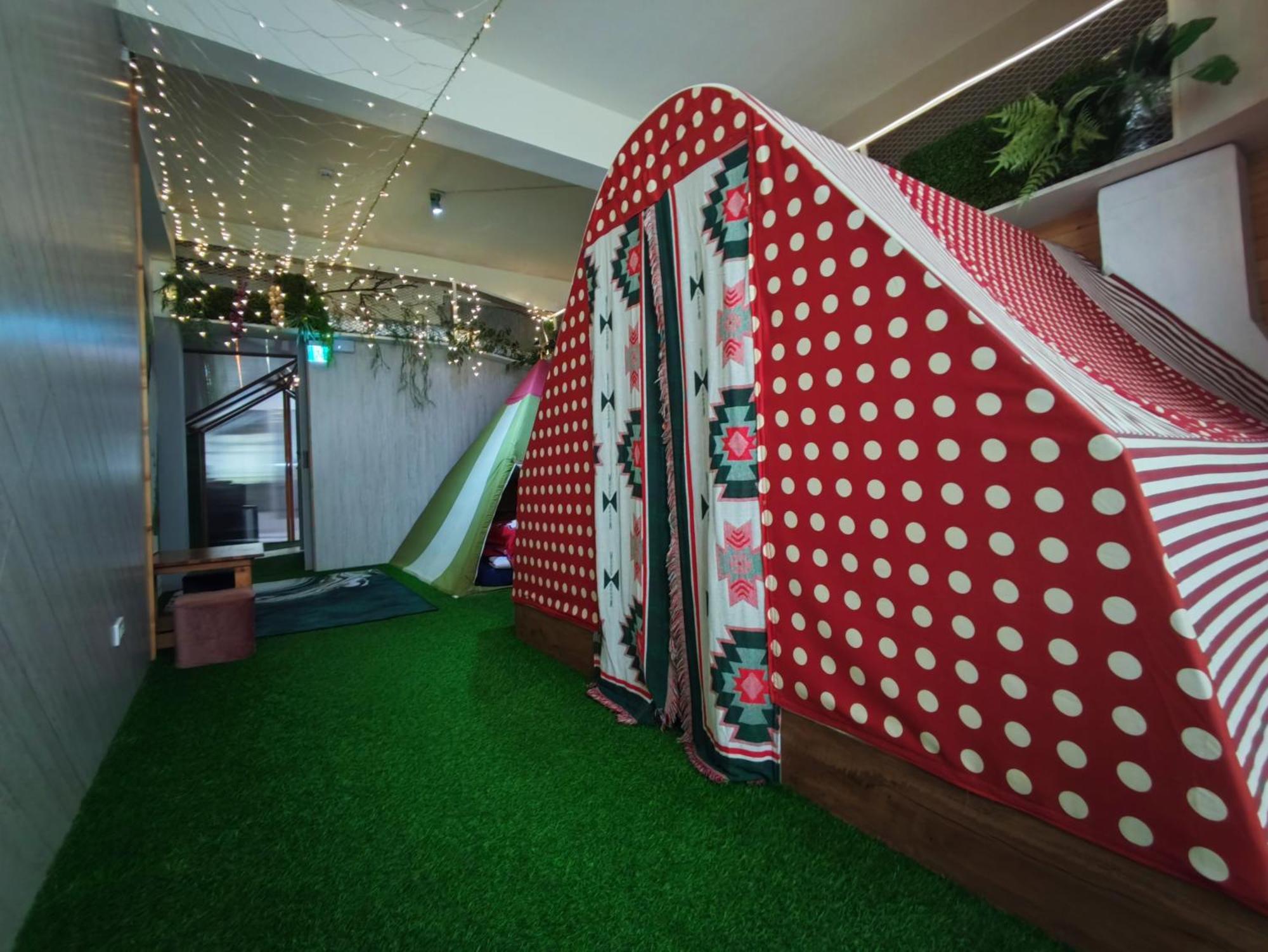 棚棚屋室內帳篷民宿inn Kaohsiung Luaran gambar